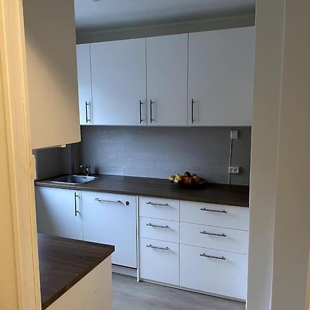 Lovely 2 Bedroom Apartmen With Free Parking Берген Екстериор снимка